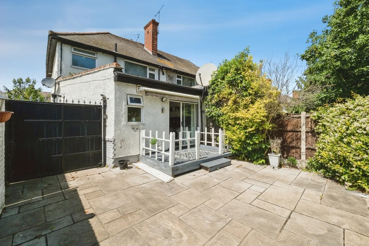 Ballards Road, DAGENHAM, Essex, RM10, photo 13