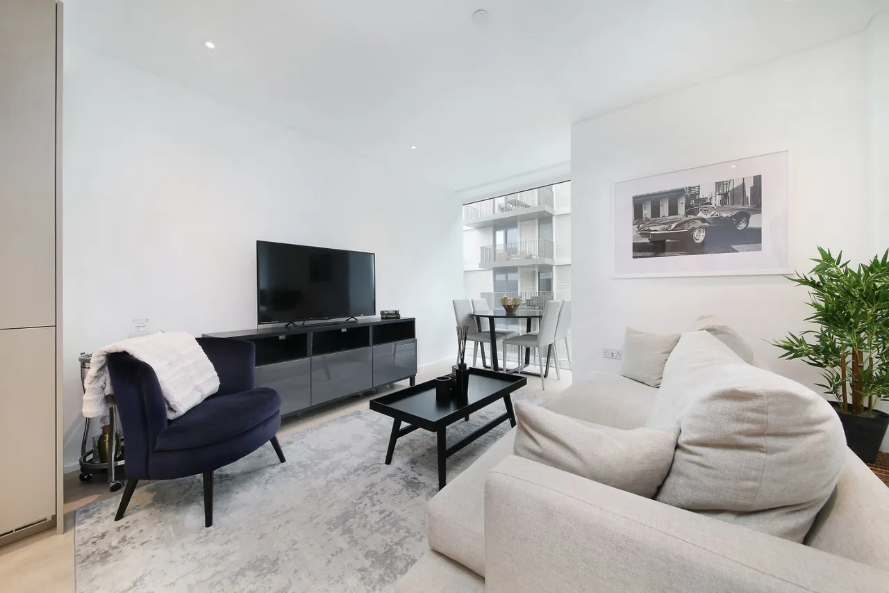 York Place, London, SW11, photo 13