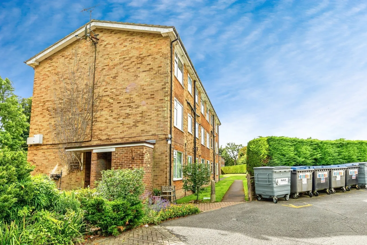 Liskeard Lodge, Tupwood Lane, Caterham, Surrey, CR3, photo 19