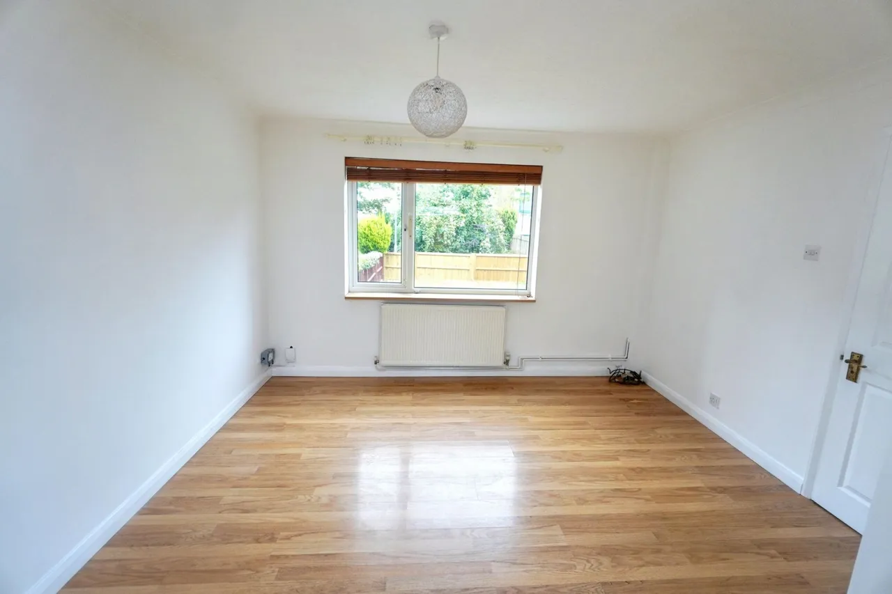 Hithercroft Road, High Wycombe, HP13, photo 6