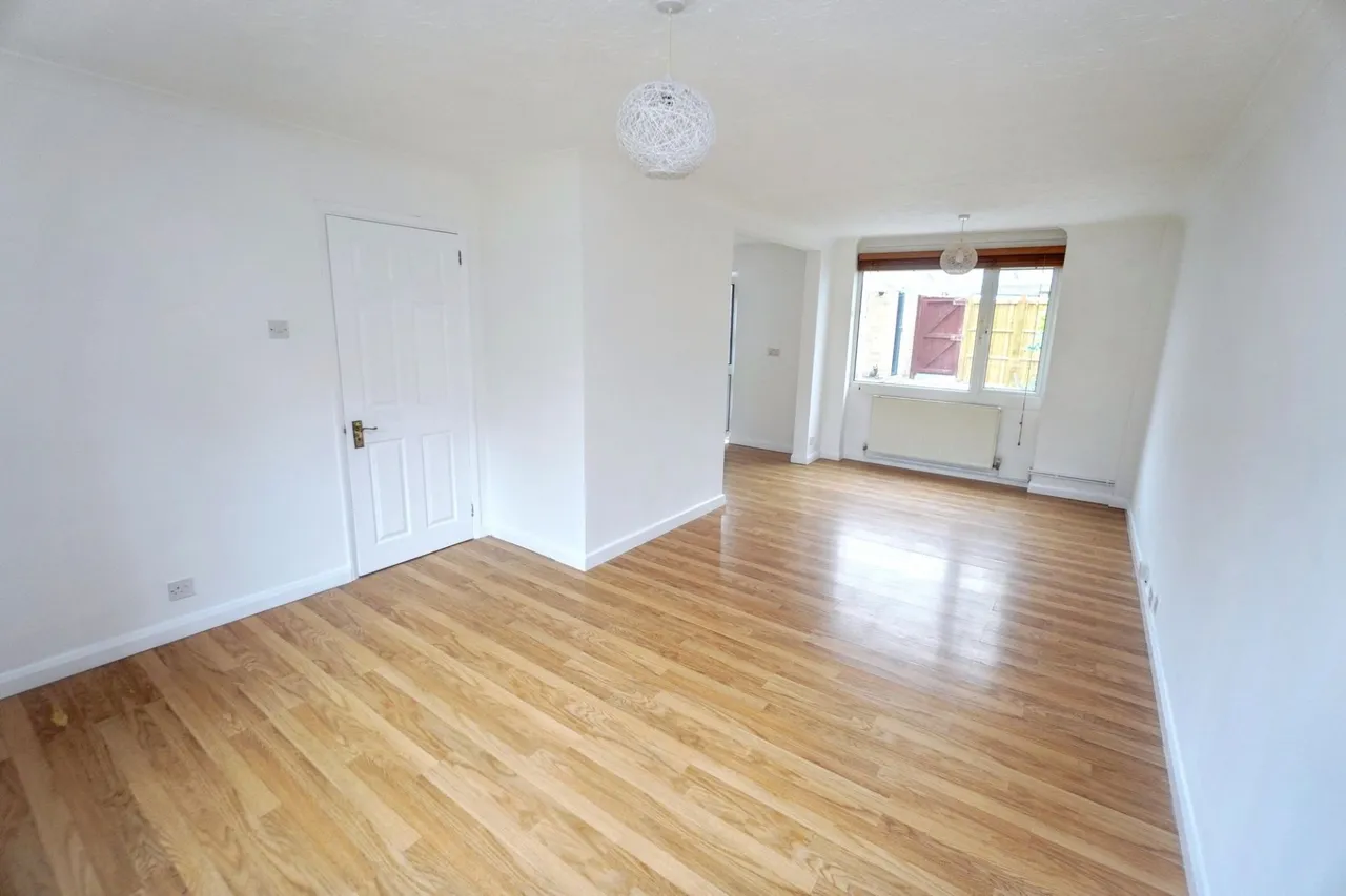 Hithercroft Road, High Wycombe, HP13, photo 5