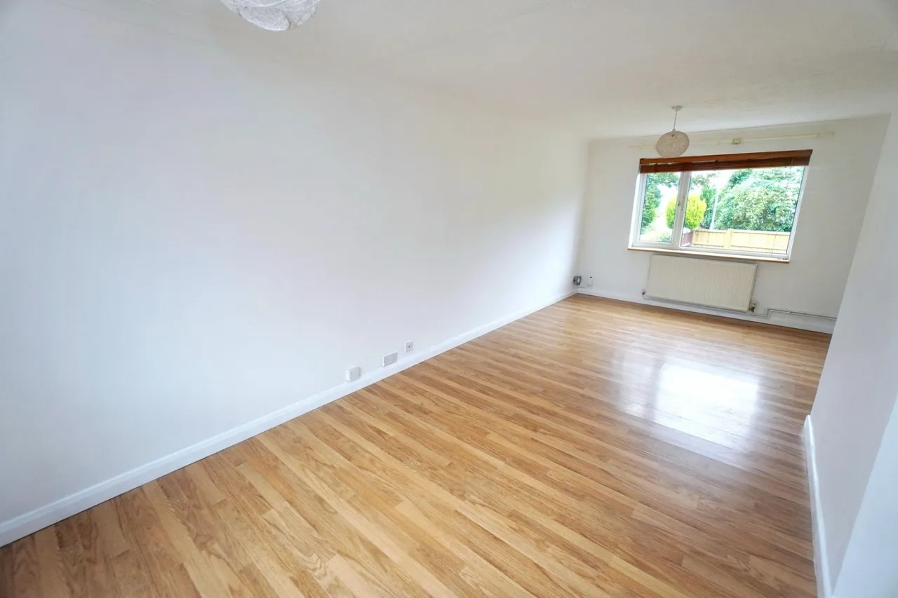 Hithercroft Road, High Wycombe, HP13, photo 4