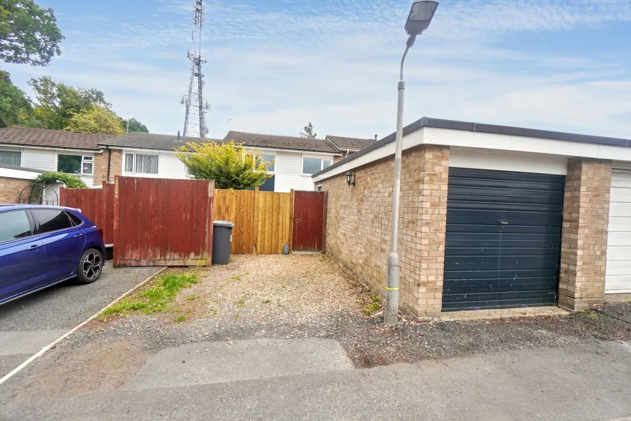 Hithercroft Road, High Wycombe, HP13, photo 15