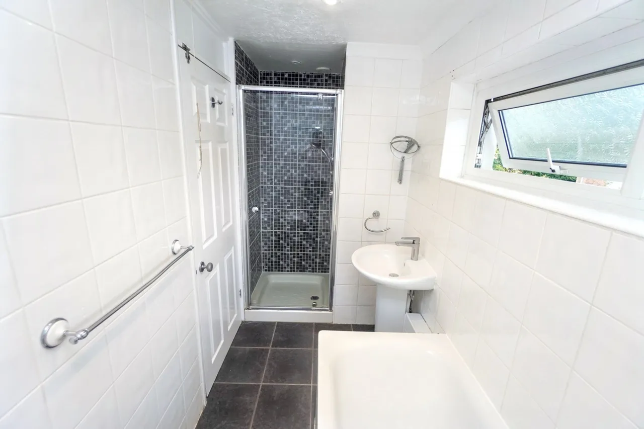 Hithercroft Road, High Wycombe, HP13, photo 13