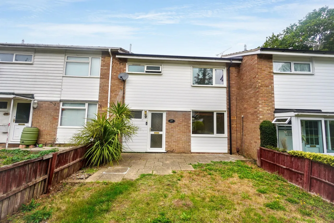 3 bed house for sale, Hithercroft Road, High Wycombe, HP13