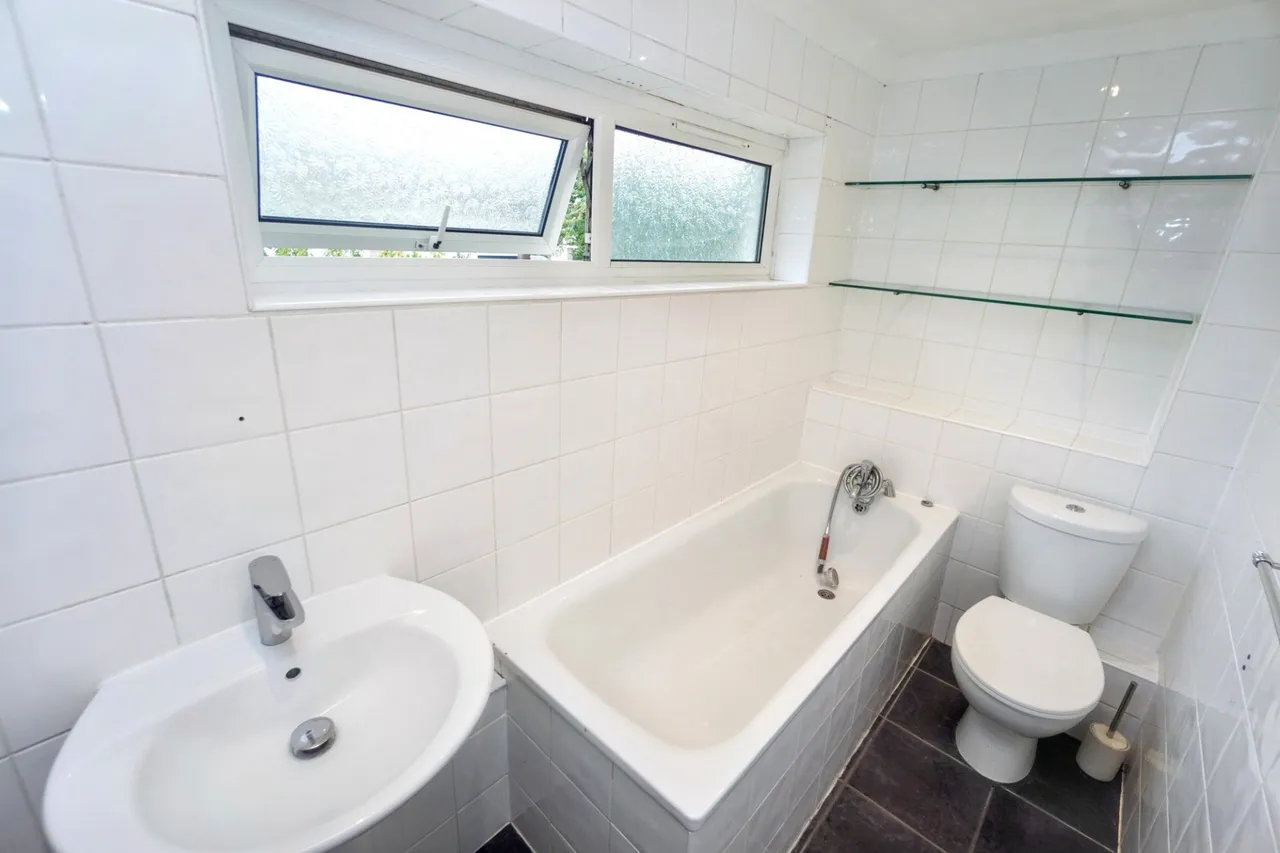 Hithercroft Road, High Wycombe, HP13, photo 12