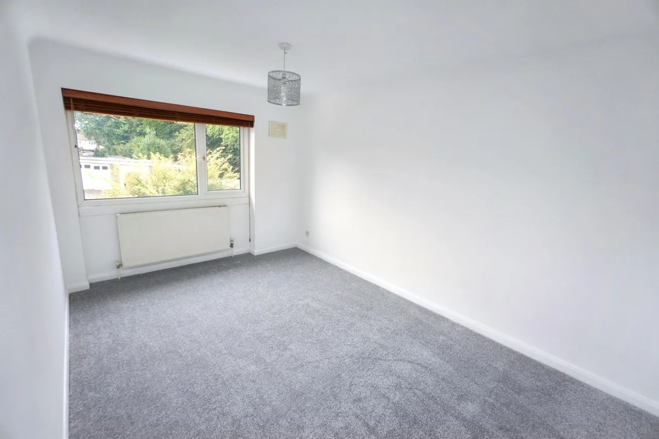 Hithercroft Road, High Wycombe, HP13, photo 9
