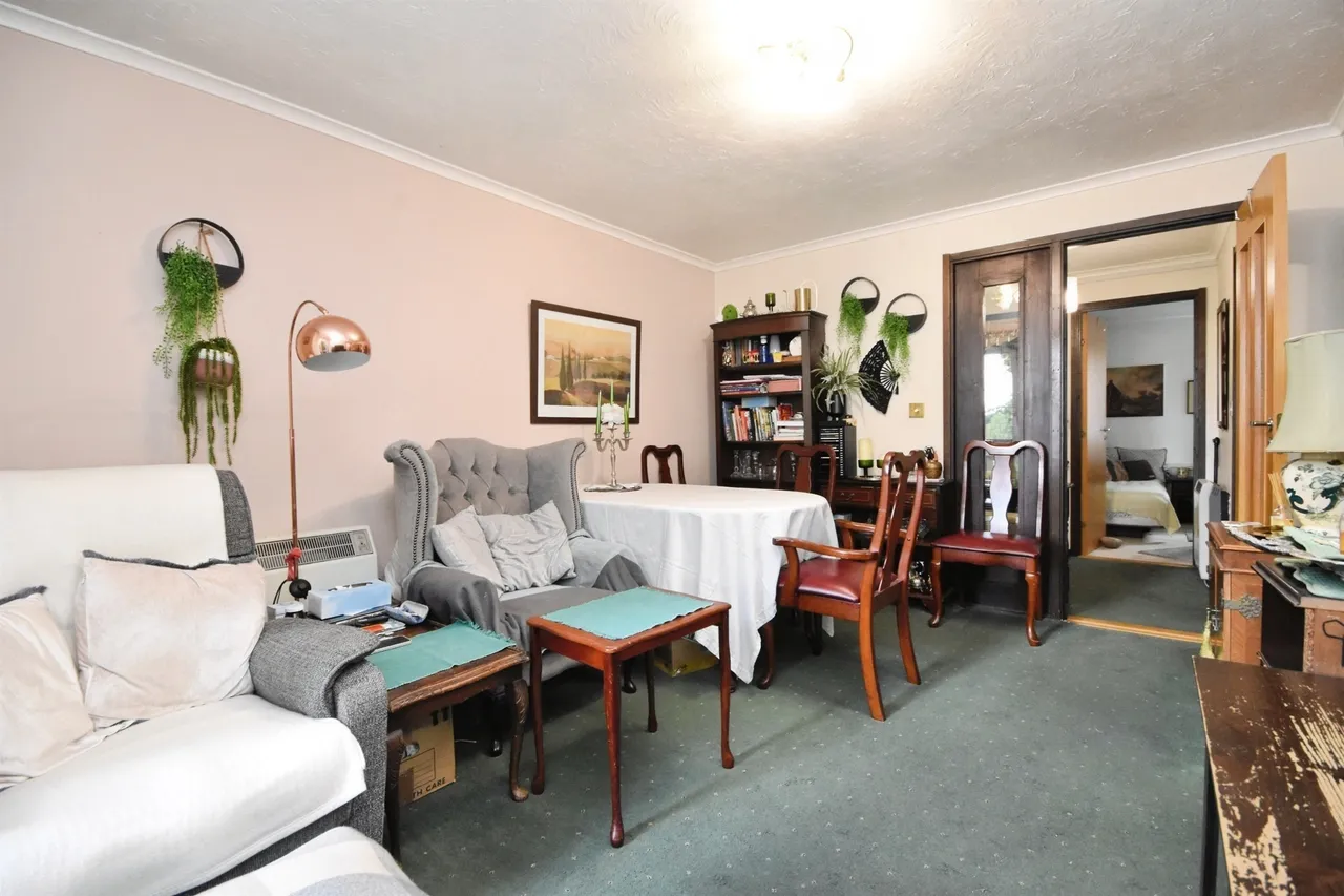 Bradwell Green, Hutton, CM13, photo 12