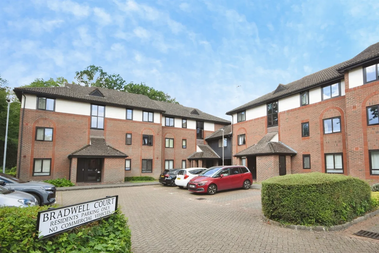 1 bed flat for sale, Bradwell Green, Hutton, CM13