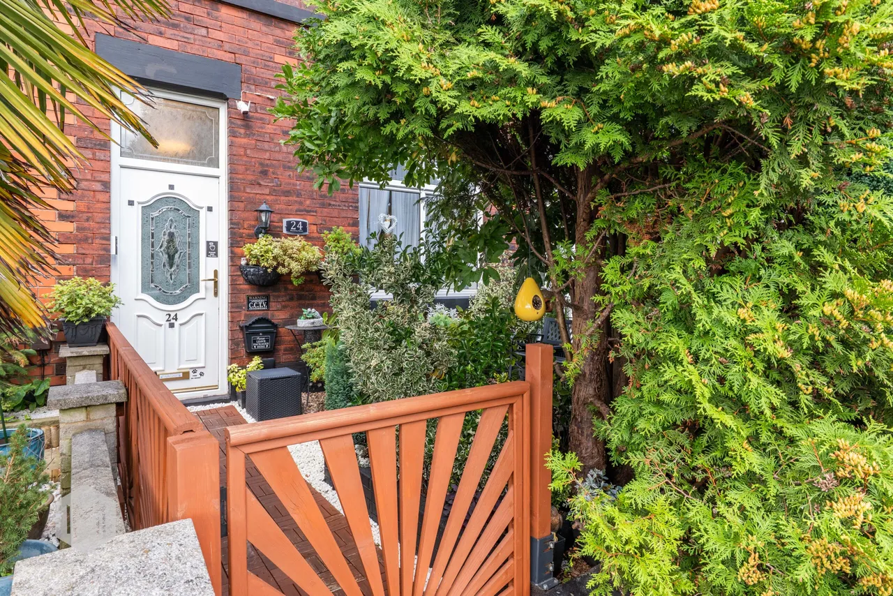 2 bed house for sale — Maudsley Street, Bury, BL9 0SZ