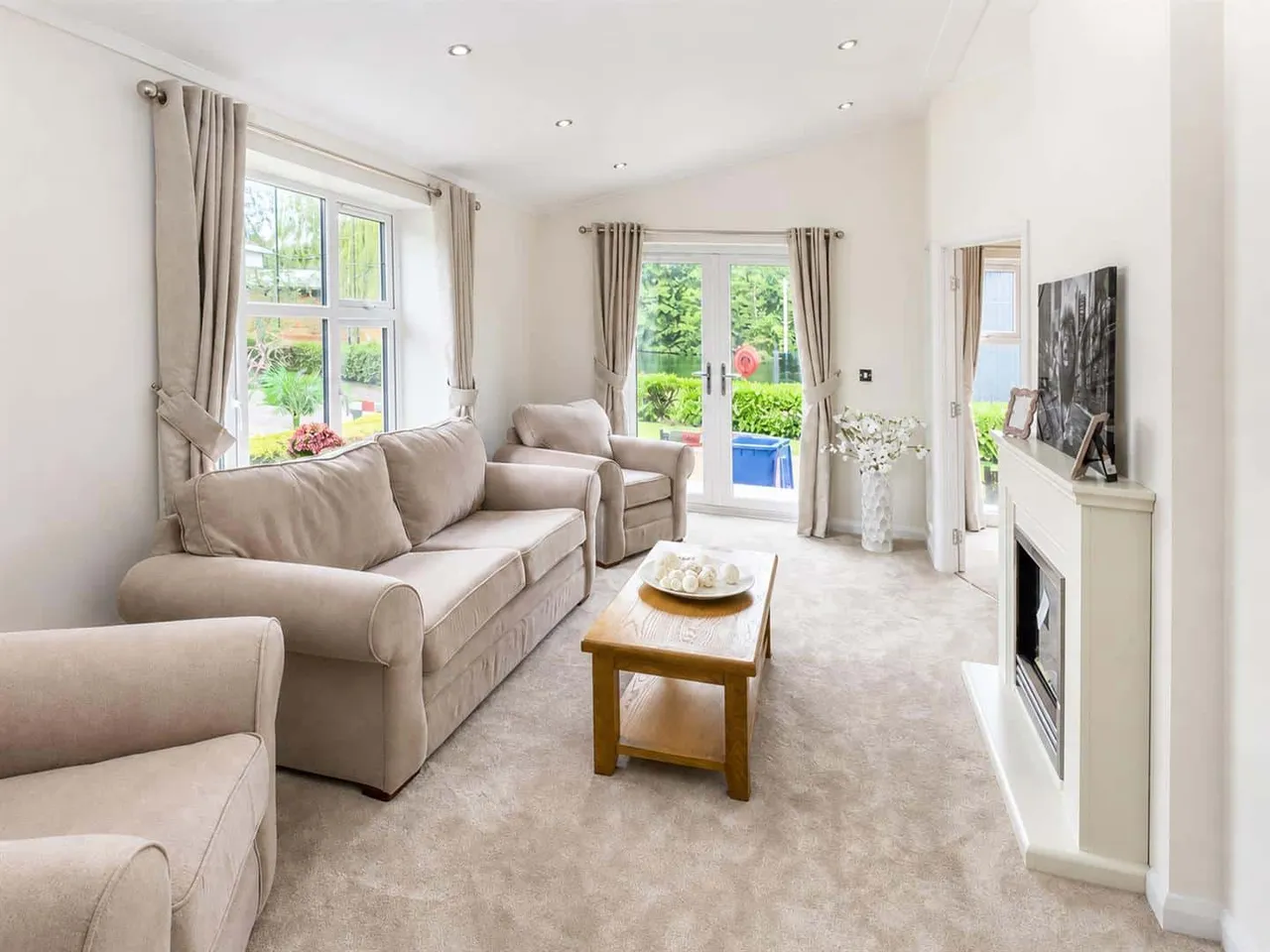 Willows Riverside Park, Windsor, SL4 5TL, photo 11