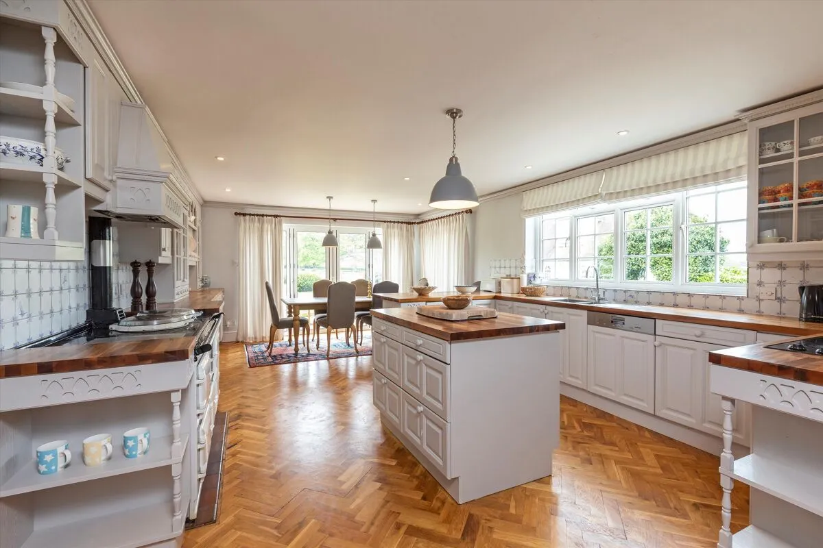 Guildford Road, Broadbridge Heath, RH12, photo 9