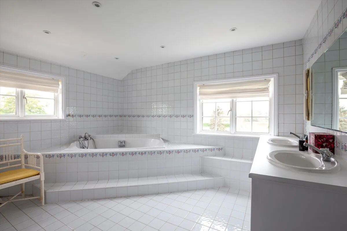 Guildford Road, Broadbridge Heath, RH12, photo 13