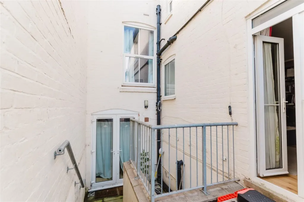 Tachbrook Road, Leamington Spa, photo 13