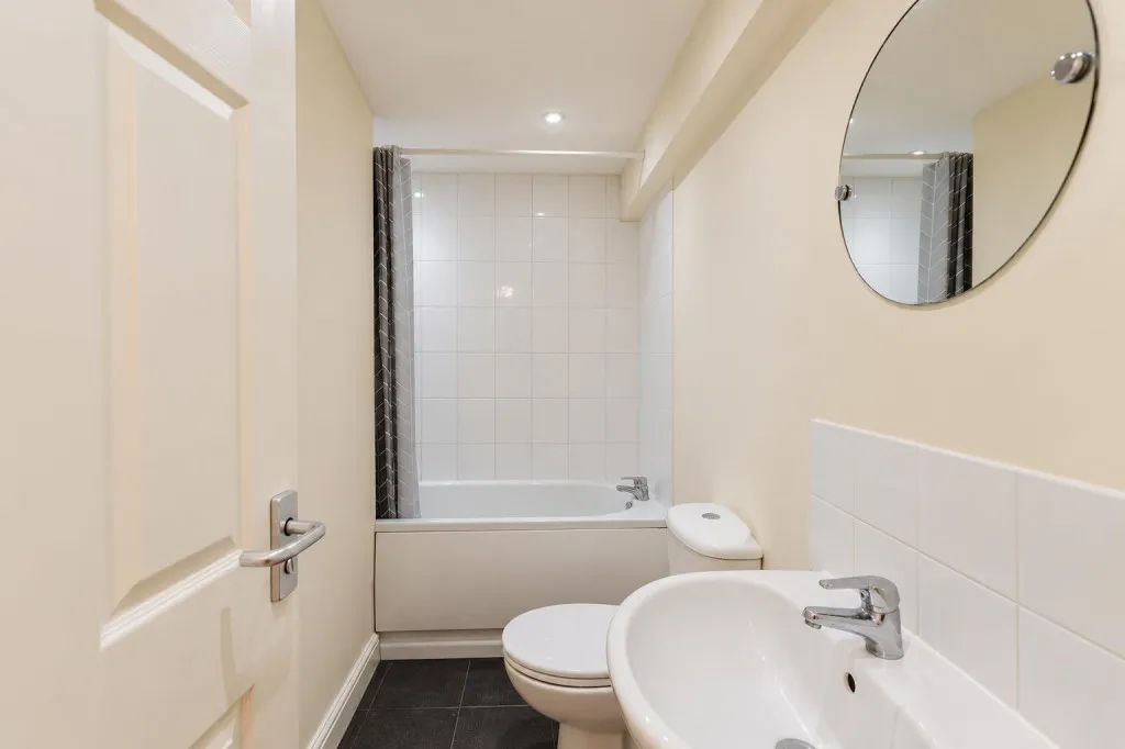 Tachbrook Road, Leamington Spa, photo 10