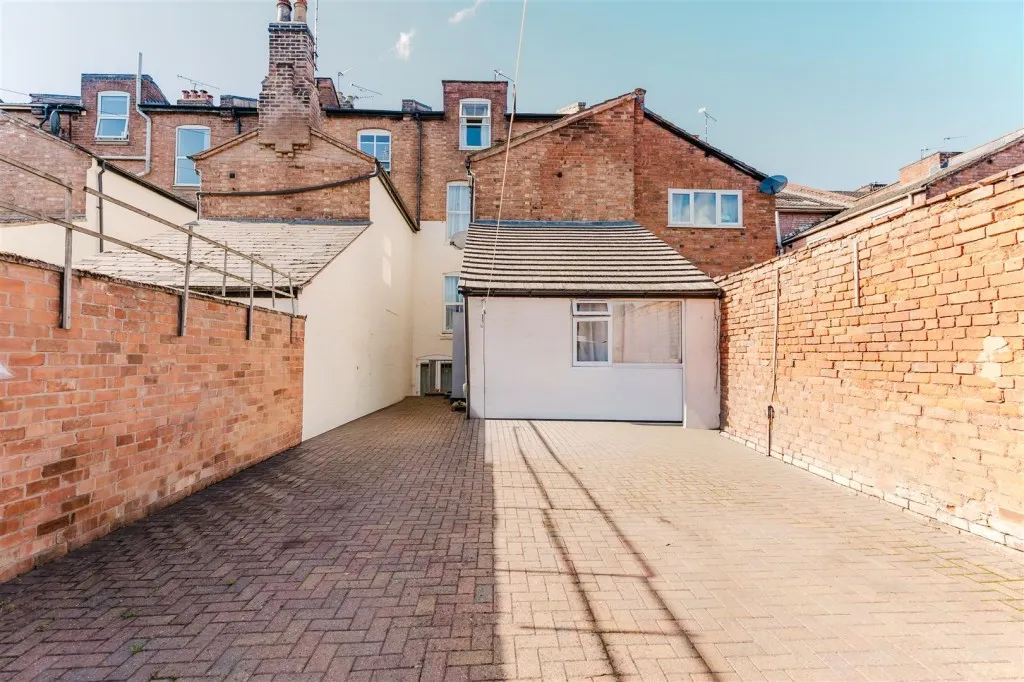 Tachbrook Road, Leamington Spa, photo 12