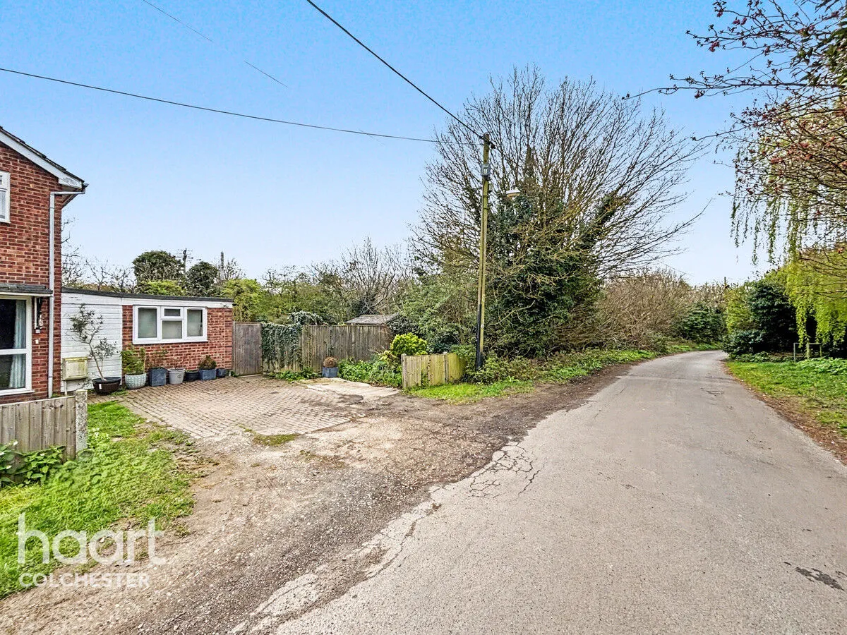 Jays Lane, Marks Tey, CO6, photo 22