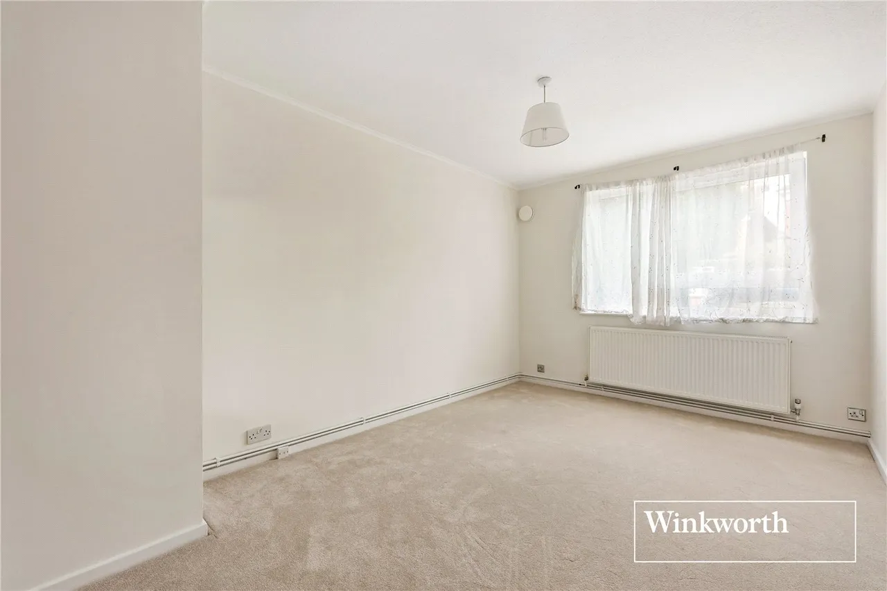 Holden Road, Woodside Park, London, N12, photo 4