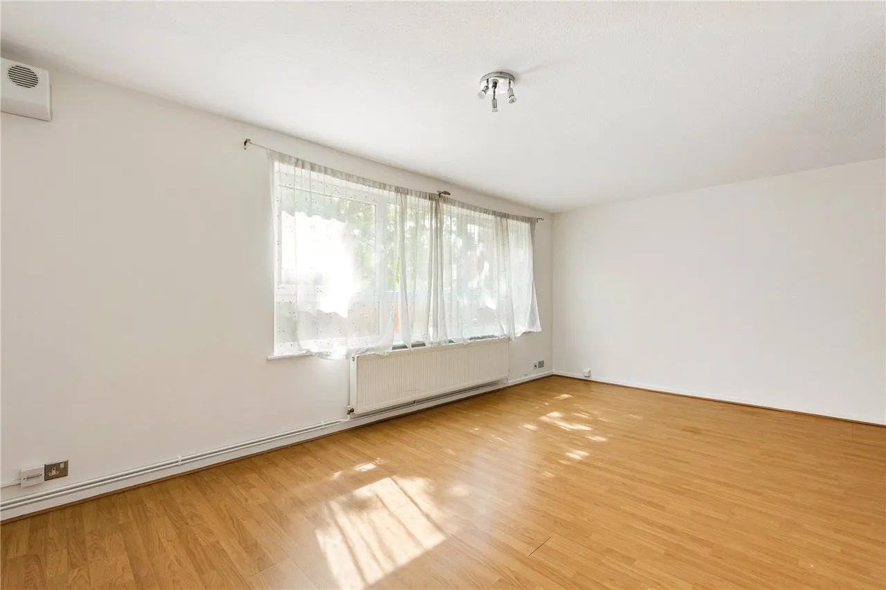 Holden Road, Woodside Park, London, N12, photo 9