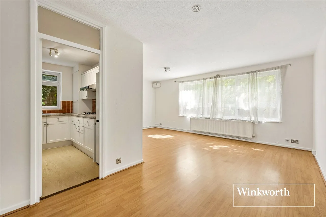 Holden Road, Woodside Park, London, N12, photo 6