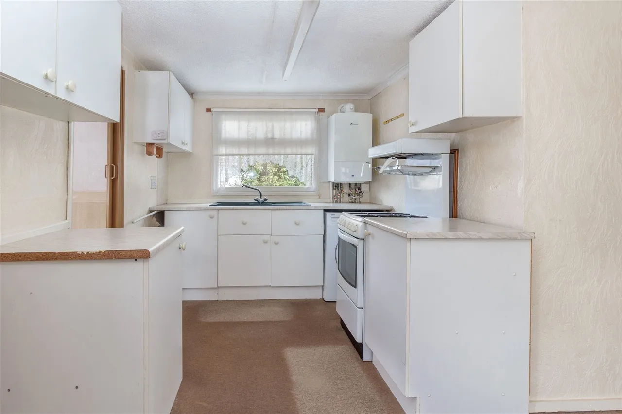 The Glen, Linthurst Newtown, Blackwell, Bromsgrove, B60 1BX, photo 7