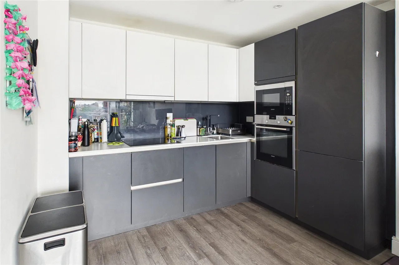 Gaumont Place, London, SW2, photo 8