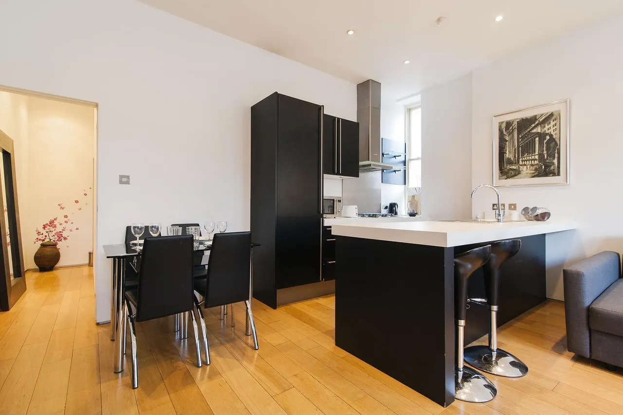 Warwick Road, Earls Court, photo 5
