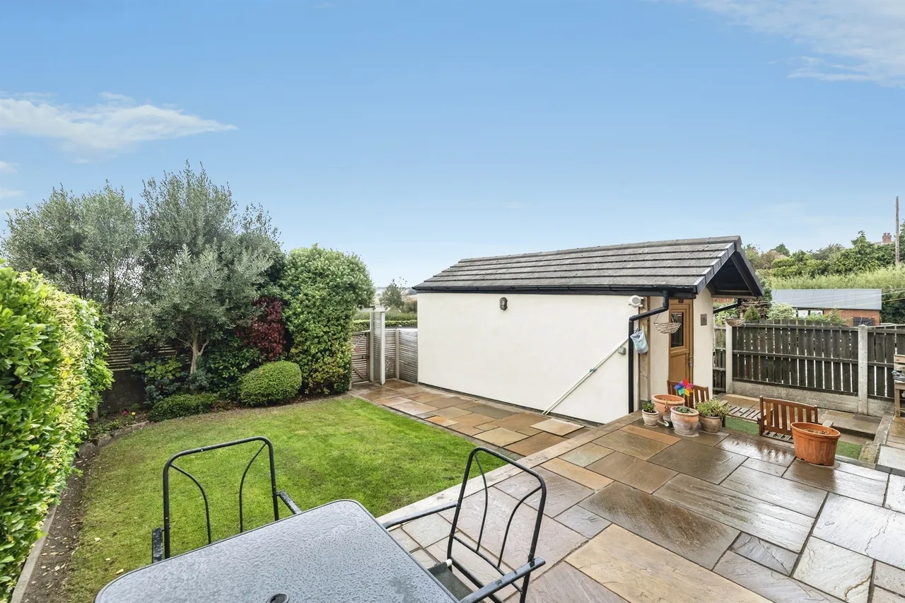 Barnsley Road, Brierley, S72, photo 18