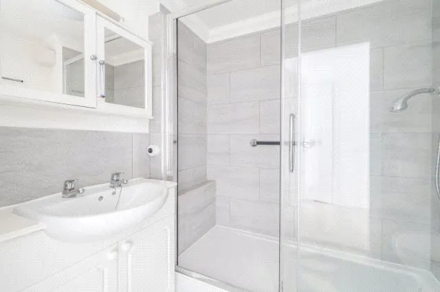 Guildford Road, Lightwater, GU18, photo 17