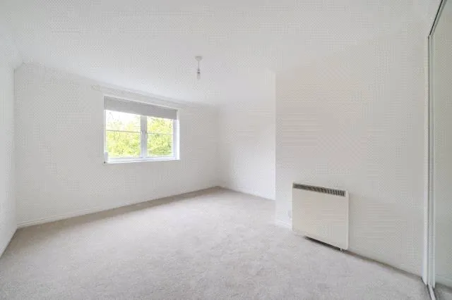 Guildford Road, Lightwater, GU18, photo 7