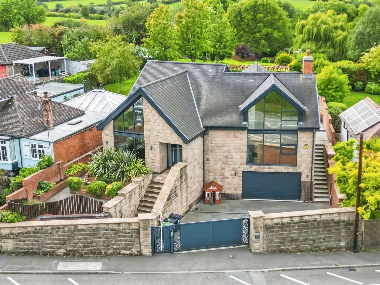 4 bed house for sale — Nottingham Road, Langley Mill, Nottingham, Derbyshire, NG16