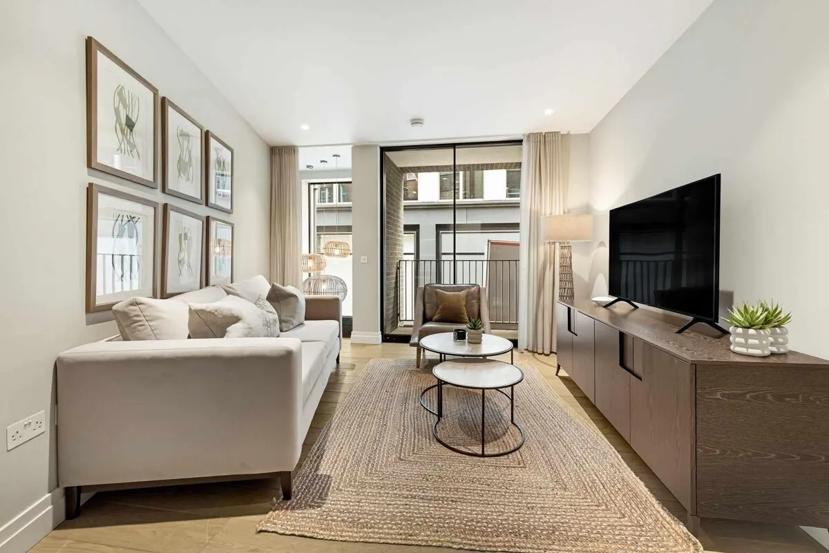 2 bed flat to rent, New Burlington Place, London, W1S
