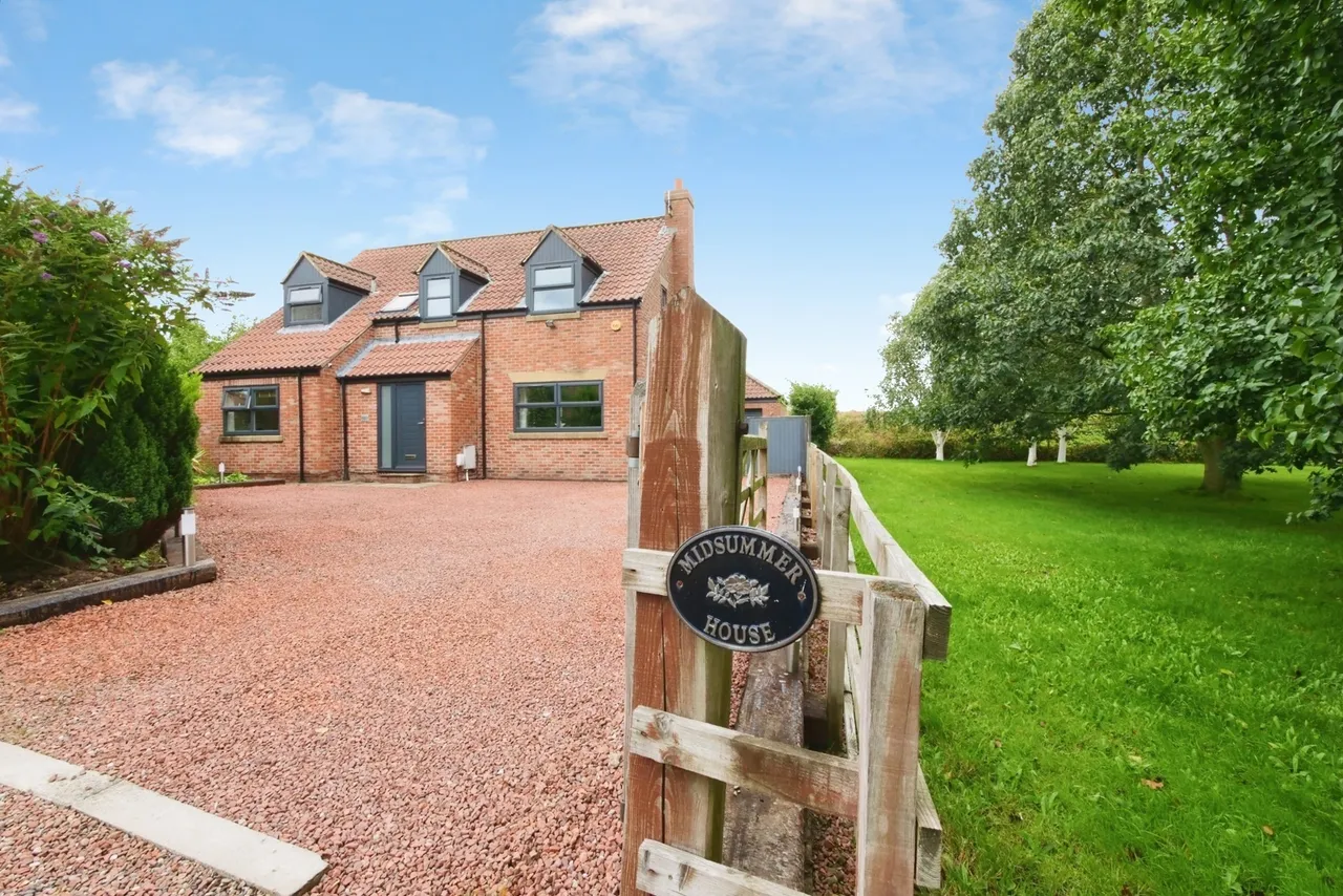 4 bed house for sale, Crooked Lane, Kirk Hammerton, YO26