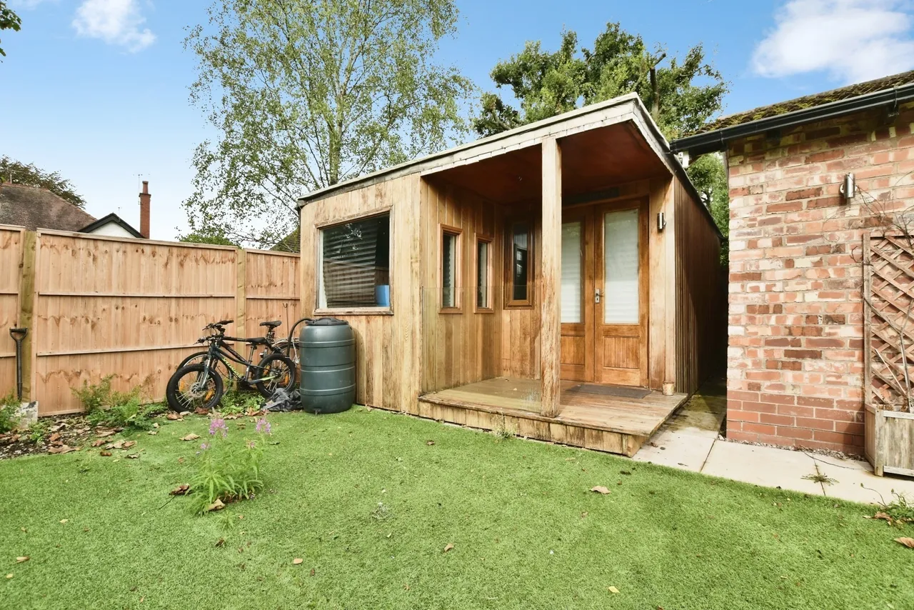 Bowness Avenue, Cheadle Hulme, SK8, photo 16
