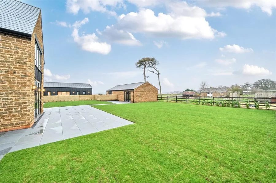 5 bed house for sale, Alkerton Barn Cottages, Alkerton, OX15
