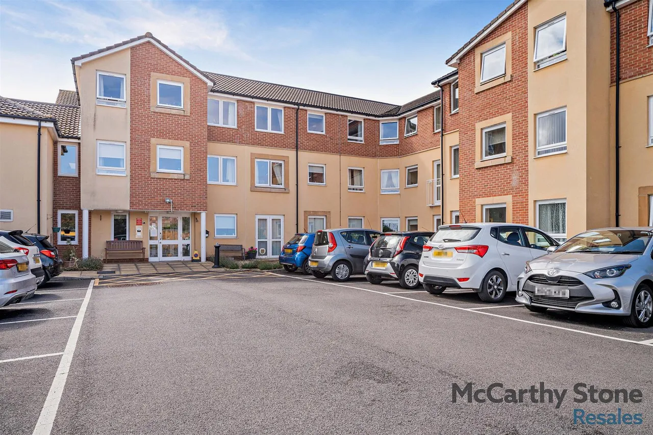 Station Road, Worle, BS22, photo 12