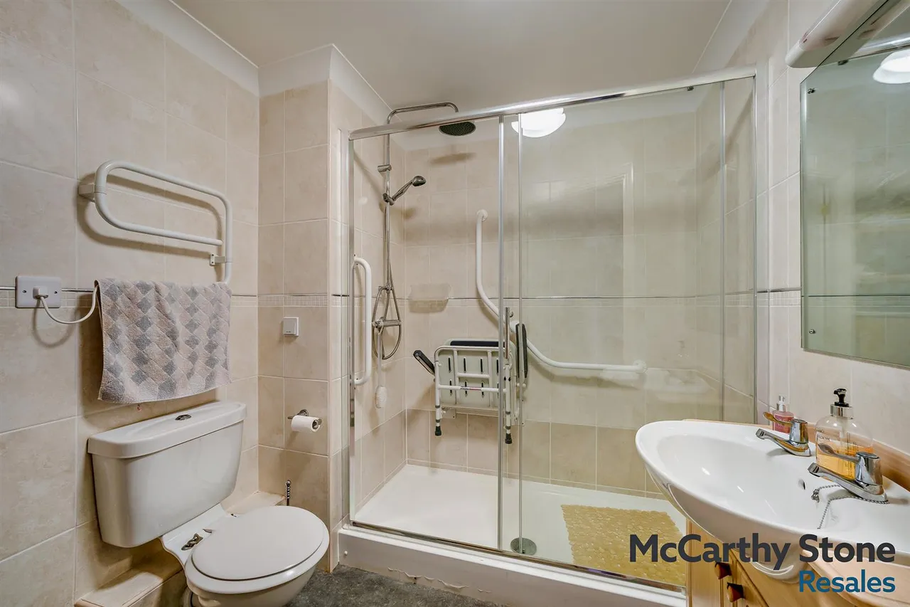 Station Road, Worle, BS22, photo 9