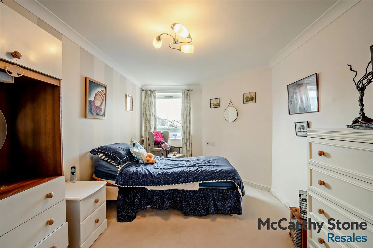 Station Road, Worle, BS22, photo 5
