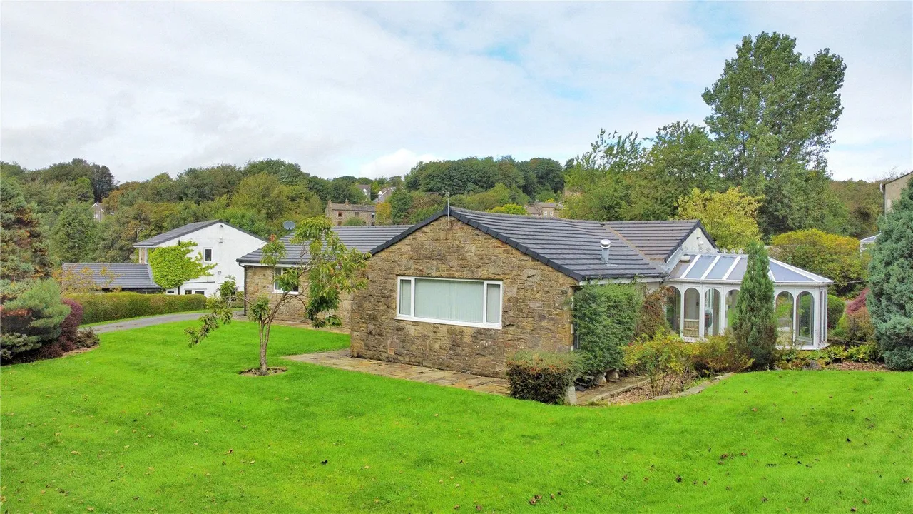 Greave Clough Drive, Bacup, OL13, photo 27