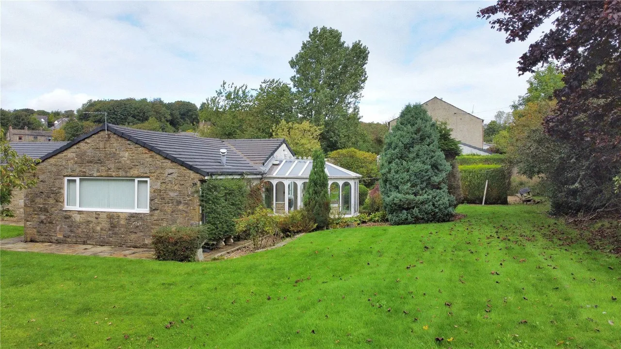Greave Clough Drive, Bacup, OL13, photo 26