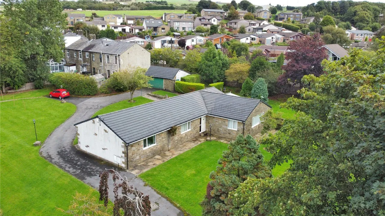Greave Clough Drive, Bacup, OL13, photo 24