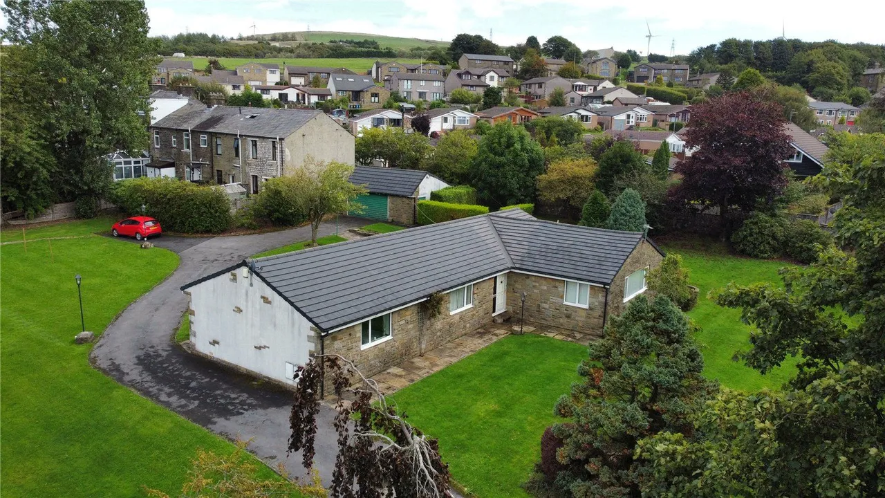 Greave Clough Drive, Bacup, OL13, photo 28