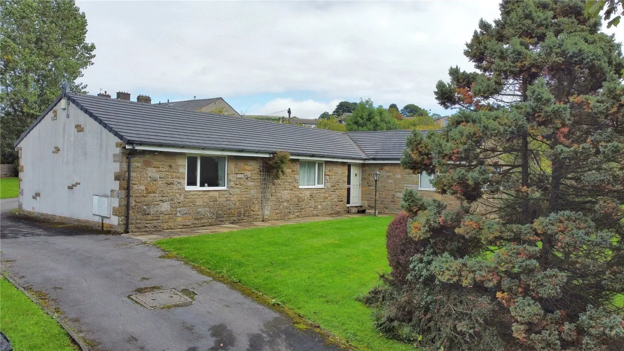 Greave Clough Drive, Bacup, OL13, photo 22