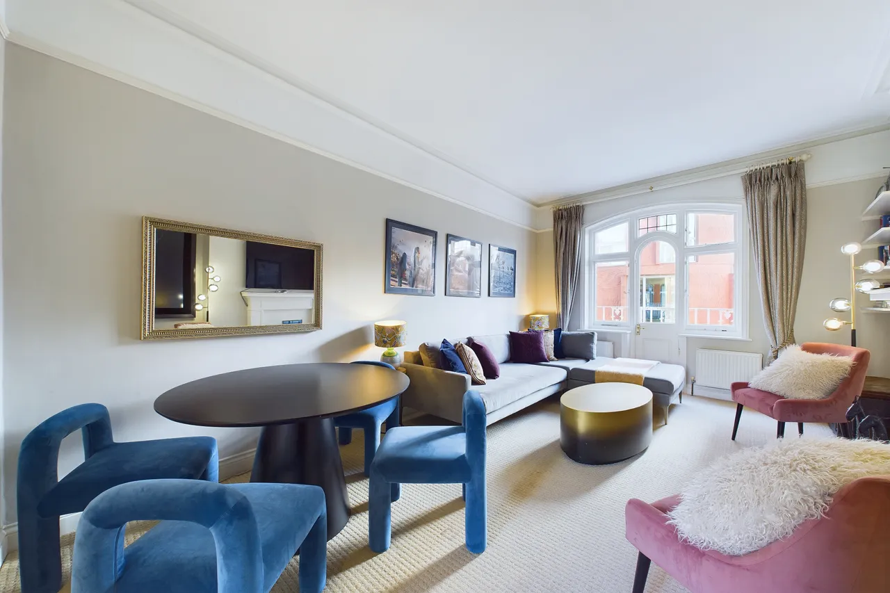 Buckingham Court, Buckingham Gate, SW1, photo 8