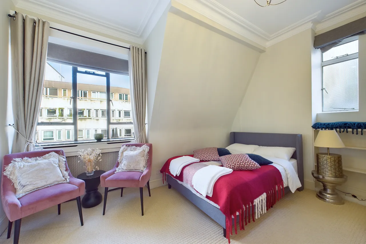 Buckingham Court, Buckingham Gate, SW1, photo 12
