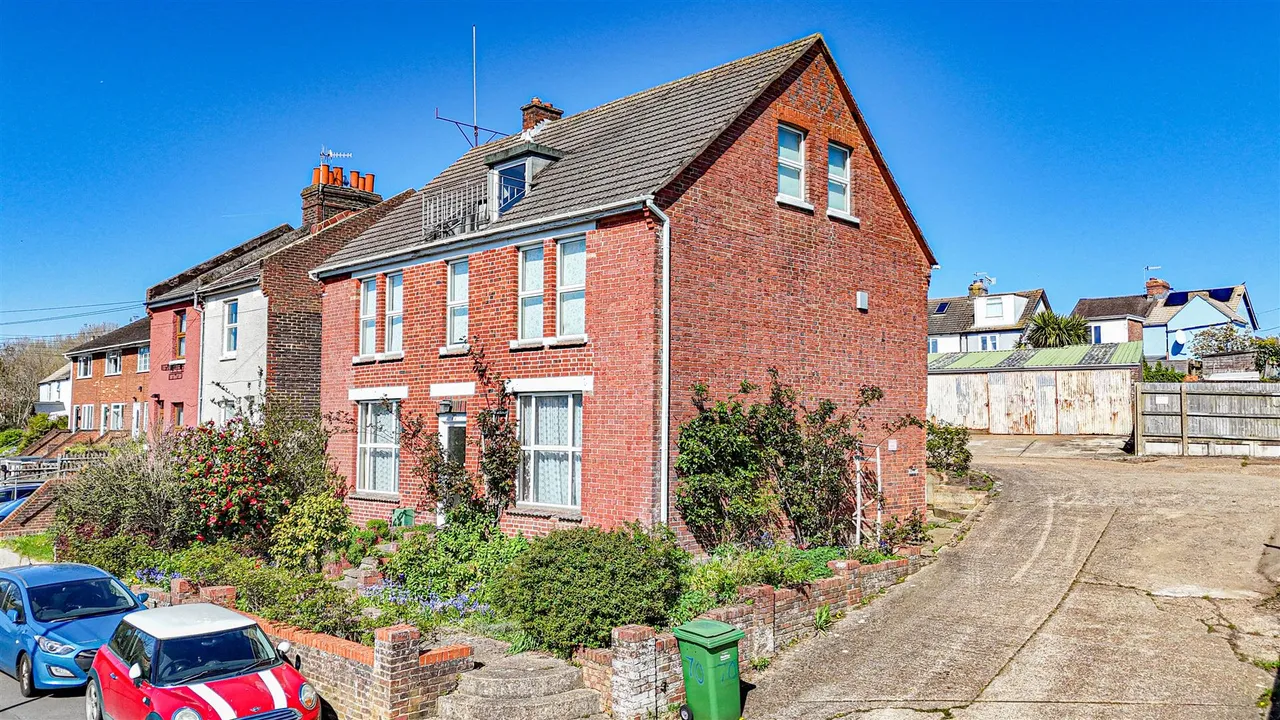 Hollington Old Lane, St Leonards-On-Sea, photo 20
