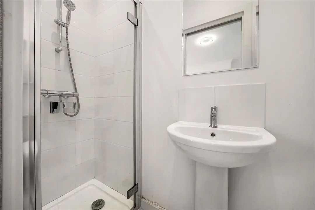Drayton Avenue, West Ealing, London, W13, photo 17