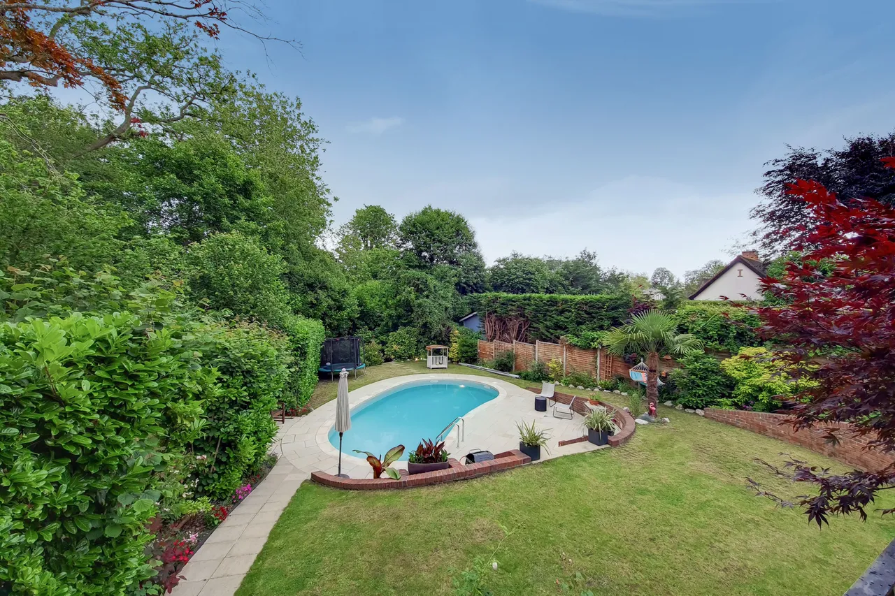 Shadybrook, Beeches Drive, Slough, photo 4