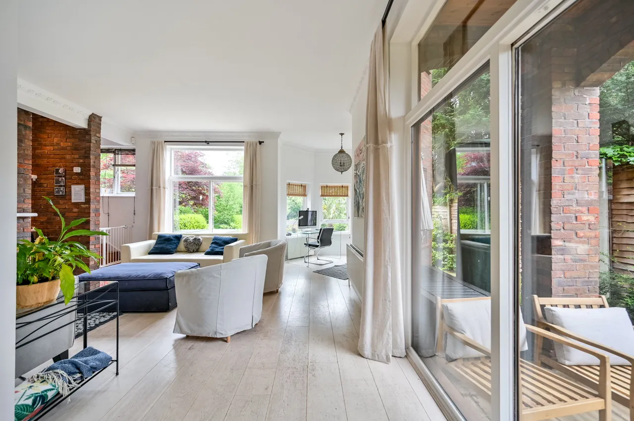 Shadybrook, Beeches Drive, Slough, photo 11