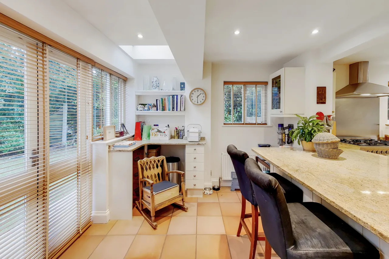 Shadybrook, Beeches Drive, Slough, photo 2